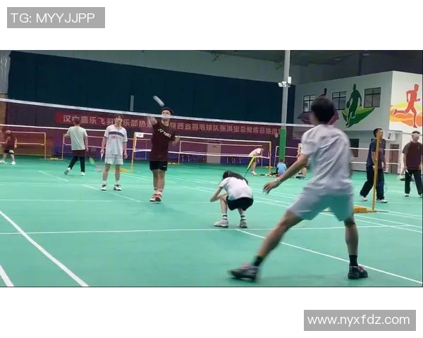 专业解读：成都羽毛球队的中路突破打法